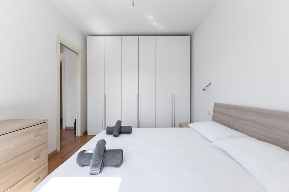 Bed, Photo of the whole room, Bedroom, wardrobe
