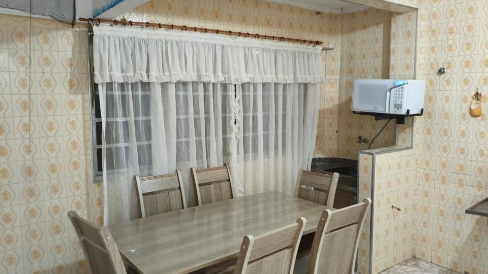 Apê d'praia 24 - Beira Mar Bertioga Apenas para dormir Apartment in Bertioga