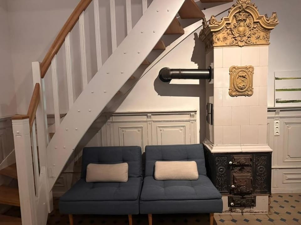 Library, Living room, fireplace