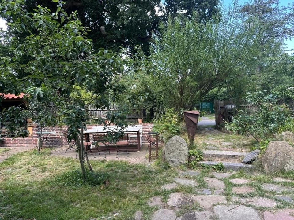 Garden, Seating area