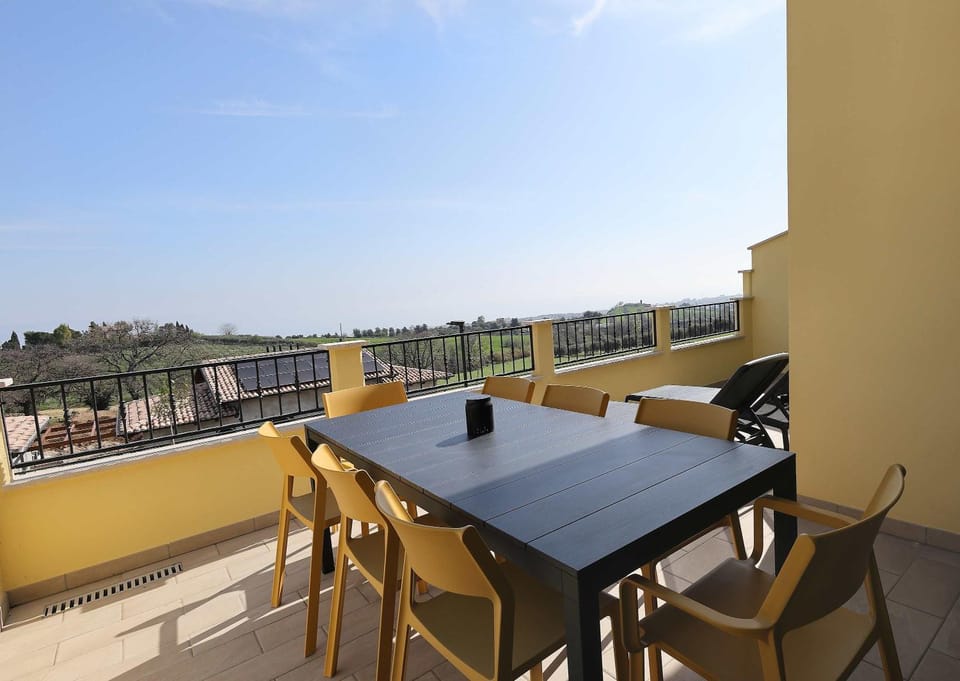 Parco Valle della Civita - vista mare con balcone Apartment in Abruzzo