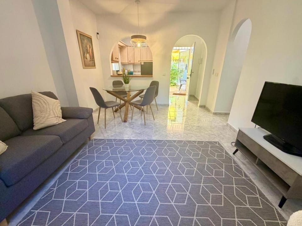 Patio de Burriana Edificio Tahití Apartment in Nerja