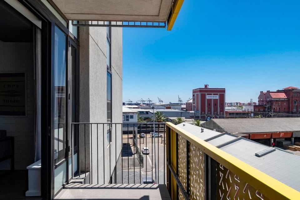 WEX 1 City Living - Modern 2-Bedroom Apartment in Cape Town