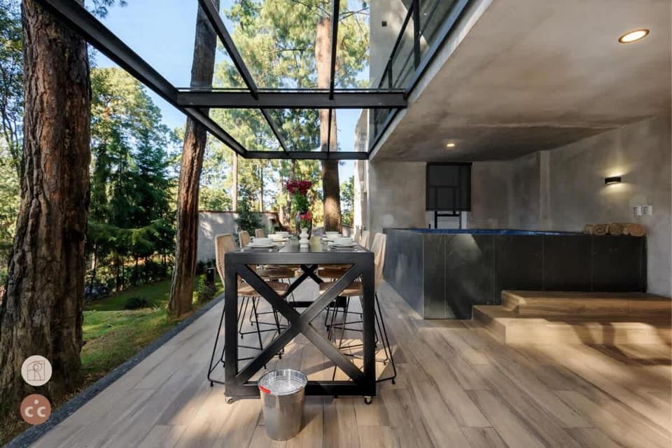 Increible propiedad en el bosque con Jacuzzi House in Valle de Bravo