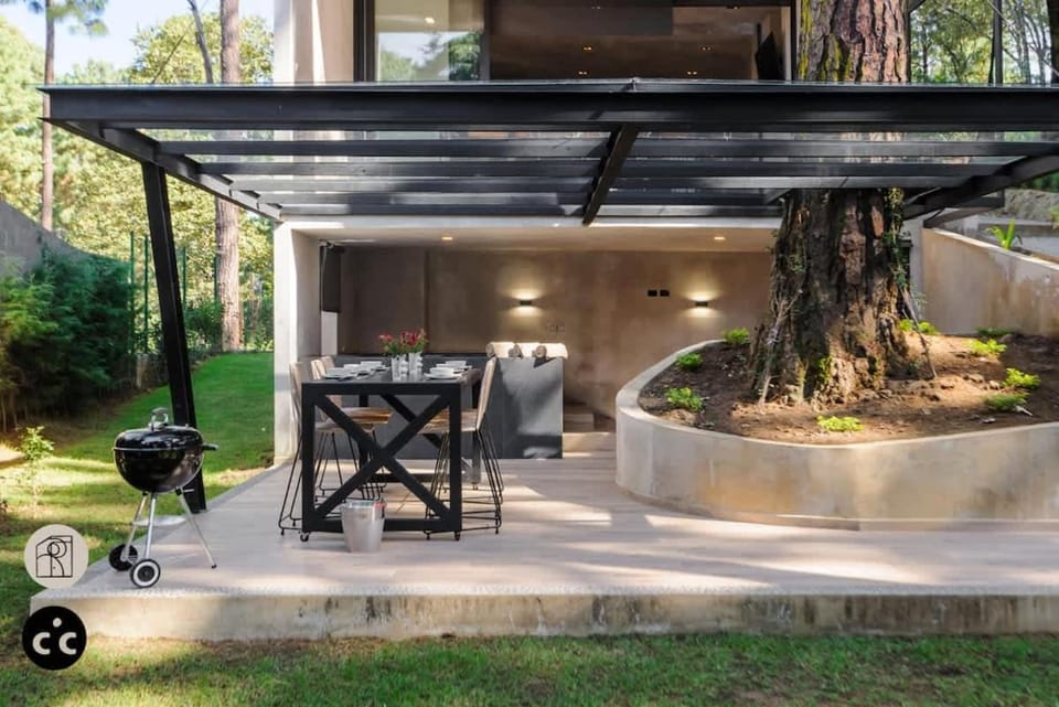 Tranquila Casa en el Bosque con Jacuzzi y Asador House in Valle de Bravo