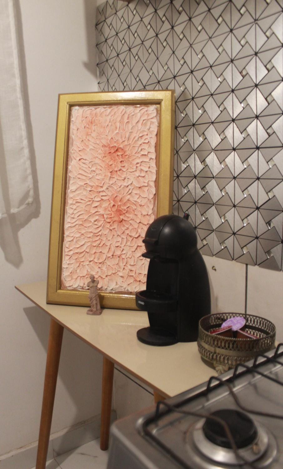 Kitchen or kitchenette, Decorative detail