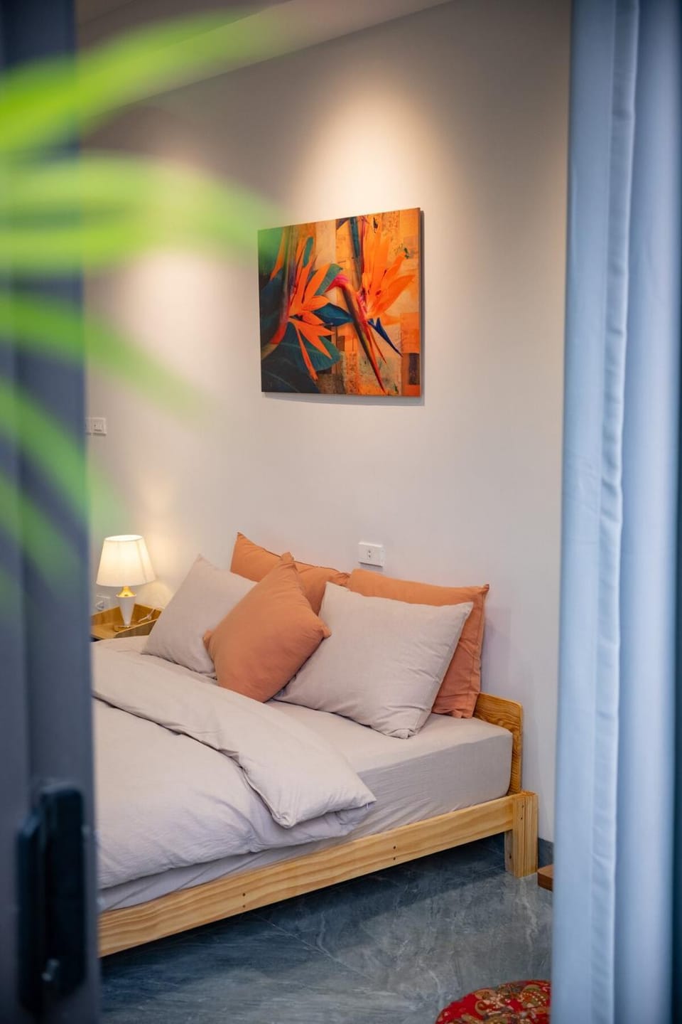 Sunlit Vintage Home, Music, Cozy, Stylish Apartment in Hanoi