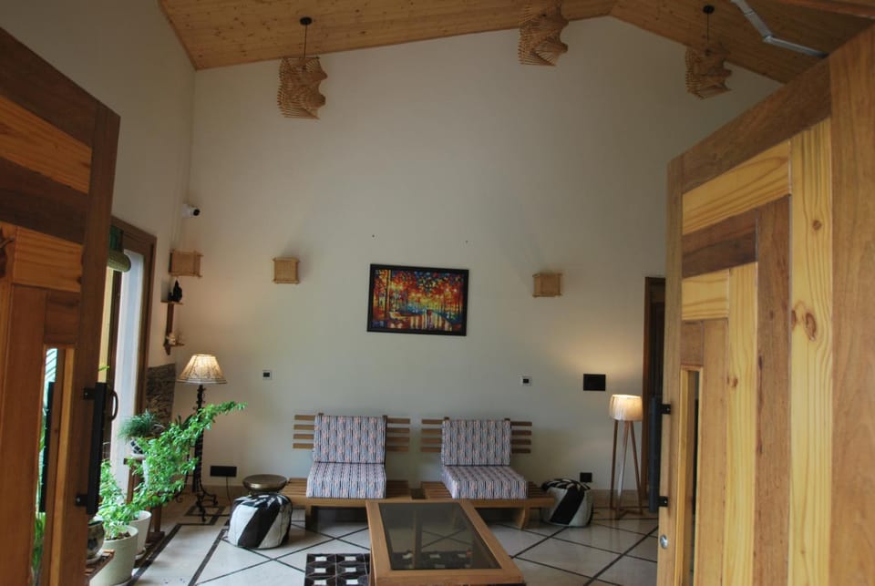 Facade/entrance, Seating area