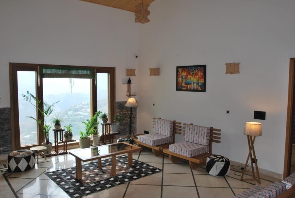 View (from property/room), Living room, Seating area