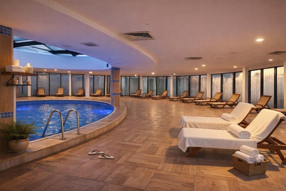 Pool view, Swimming pool, sunbed