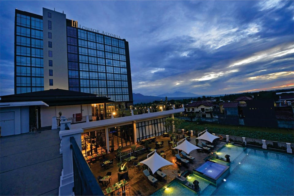Facade/entrance, BBQ facilities, Balcony/Terrace, Banquet/Function facilities