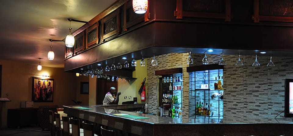 Lounge or bar, Alcoholic drinks