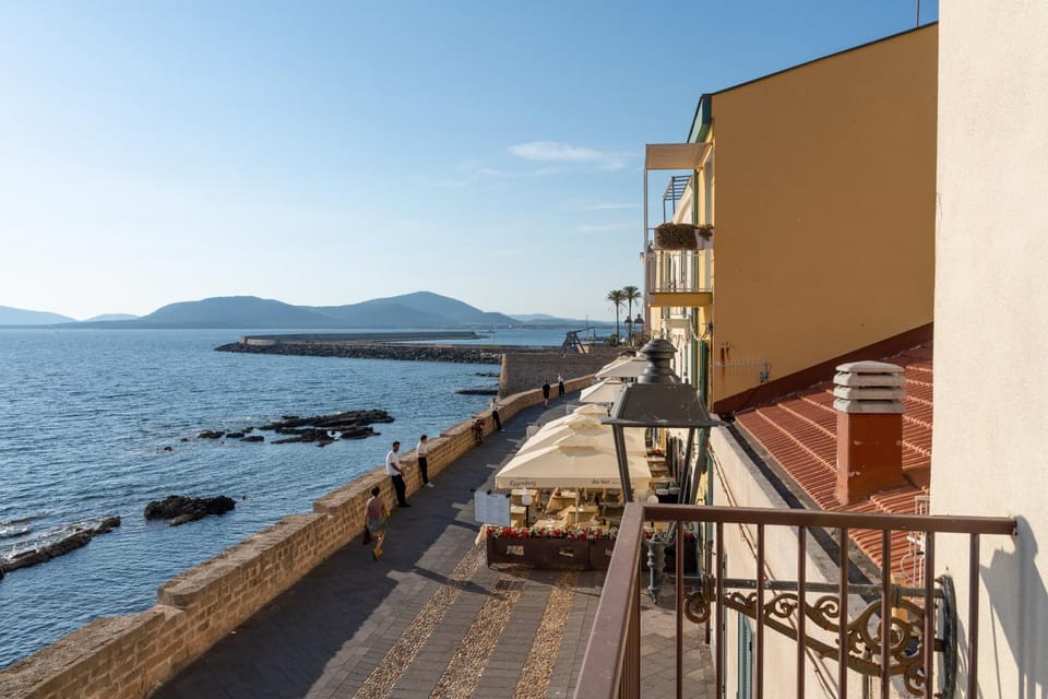 City view, Sea view