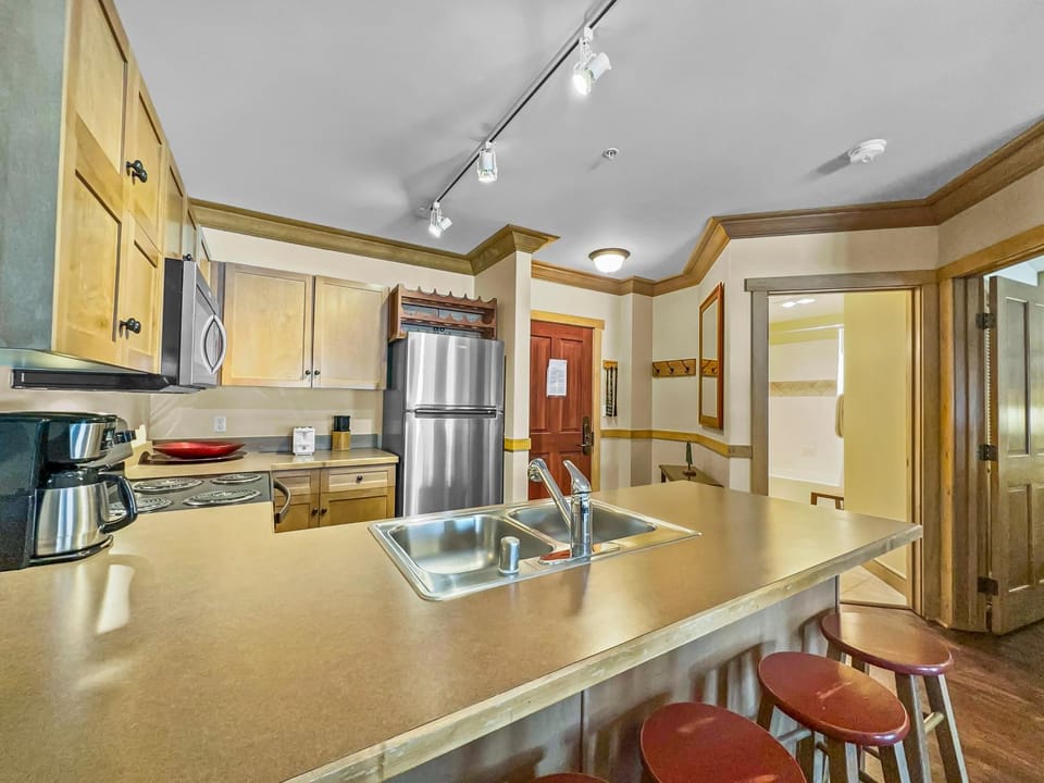 CS129 Copper Springs Apartment in Summit County