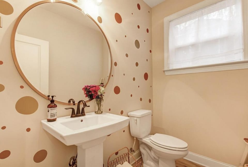 Chattanooga Luxury Getaway that Sleeps 10 with 3 Master Suites Villa in Chattanooga