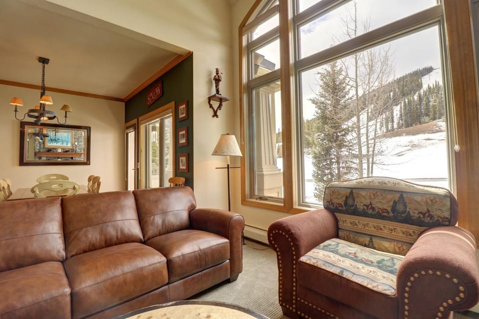 4 Bedrooms Apartment in Summit County