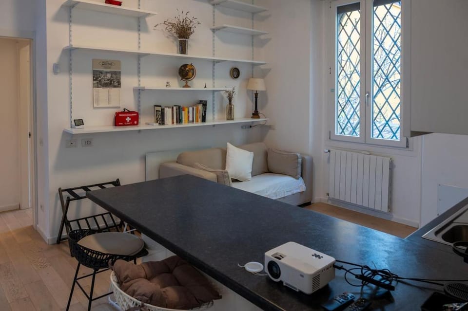 Relaxing Terrace, Cathedral - Central Station M1 Apartment in Milan