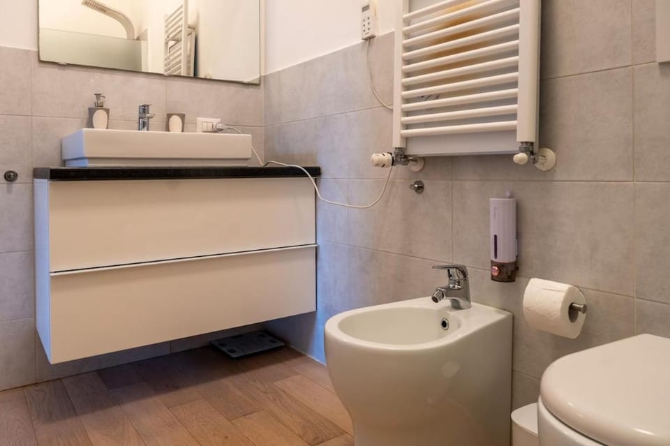 Relaxing Terrace, Cathedral - Central Station M1 Apartment in Milan