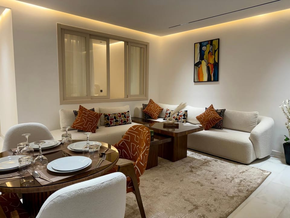 Living room, Seating area, Dining area