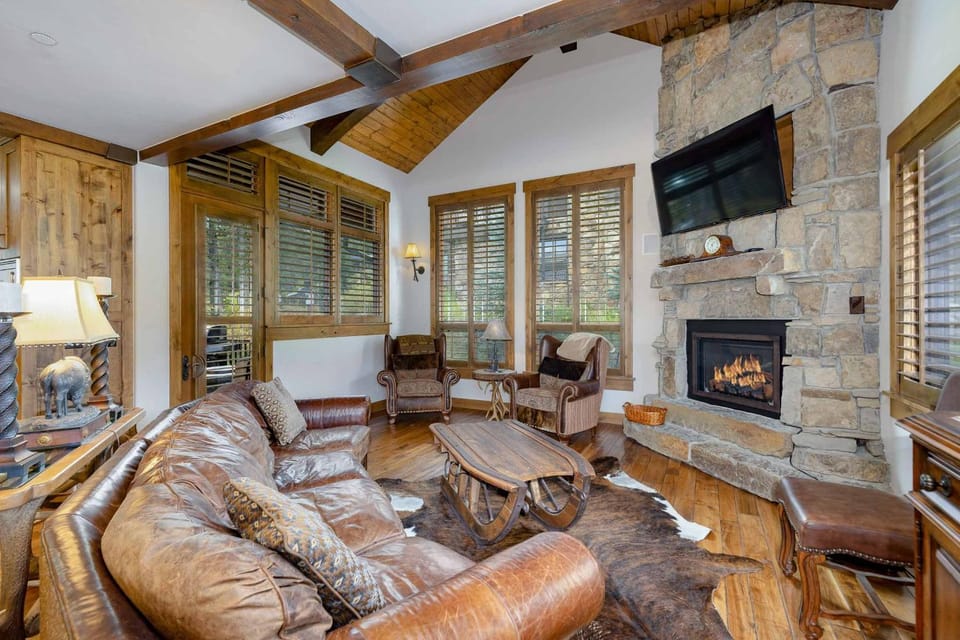 LR884 Alpine Vista - Pet Friendly by SkyRun Copper Mountain House in Summit County