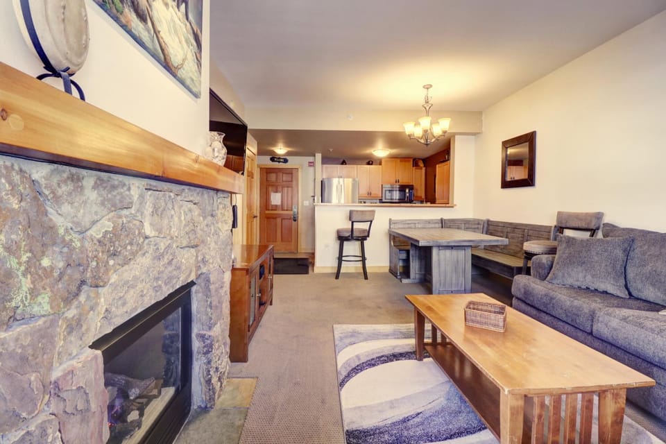 PP321 Passage Point Apartment in Summit County