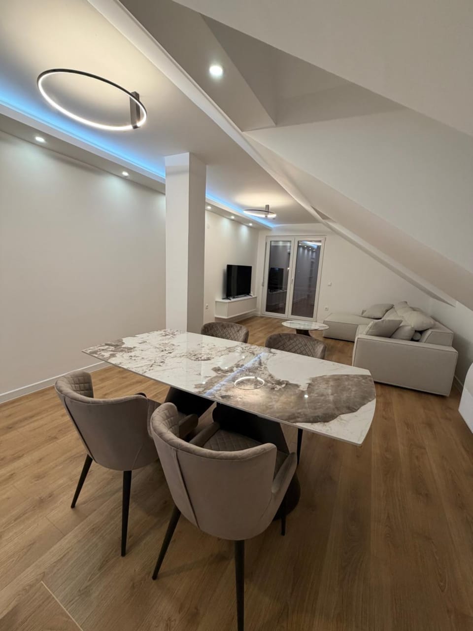 Living room, Dining area