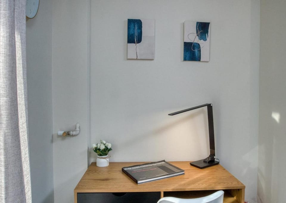 The Athenian Hub 2BR, 3 Minutes to Metro Apartment in Athens