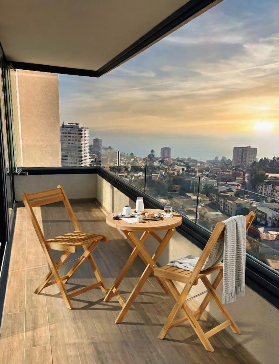 Depto NUEVO en Recreo Vista al Mar ámplia Terraza Apartment in Valparaiso