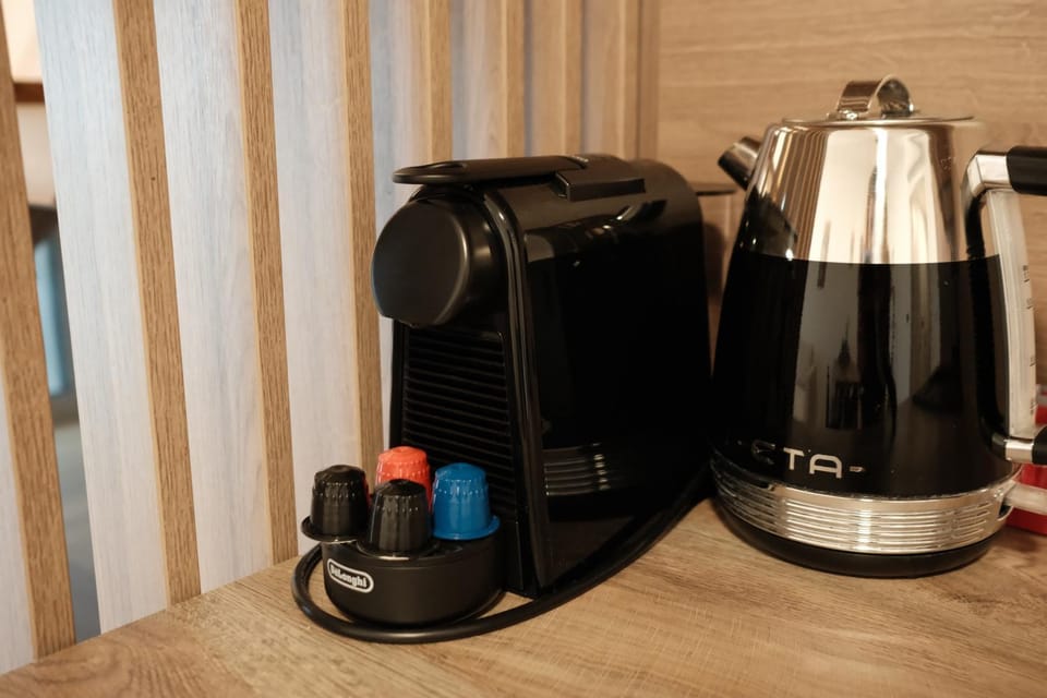 Coffee/tea facilities, Kitchen or kitchenette