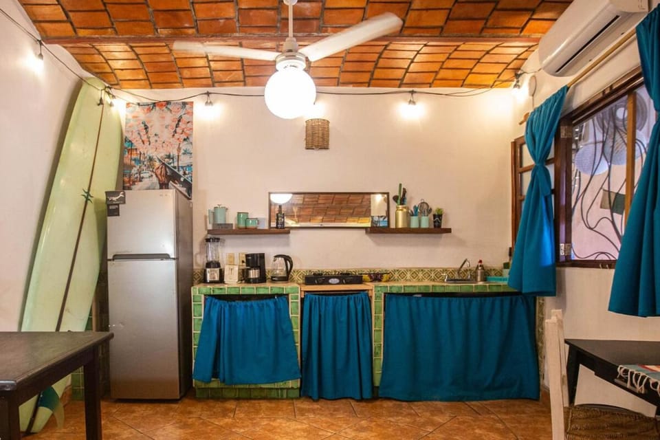 Coffee/tea facilities, Kitchen or kitchenette