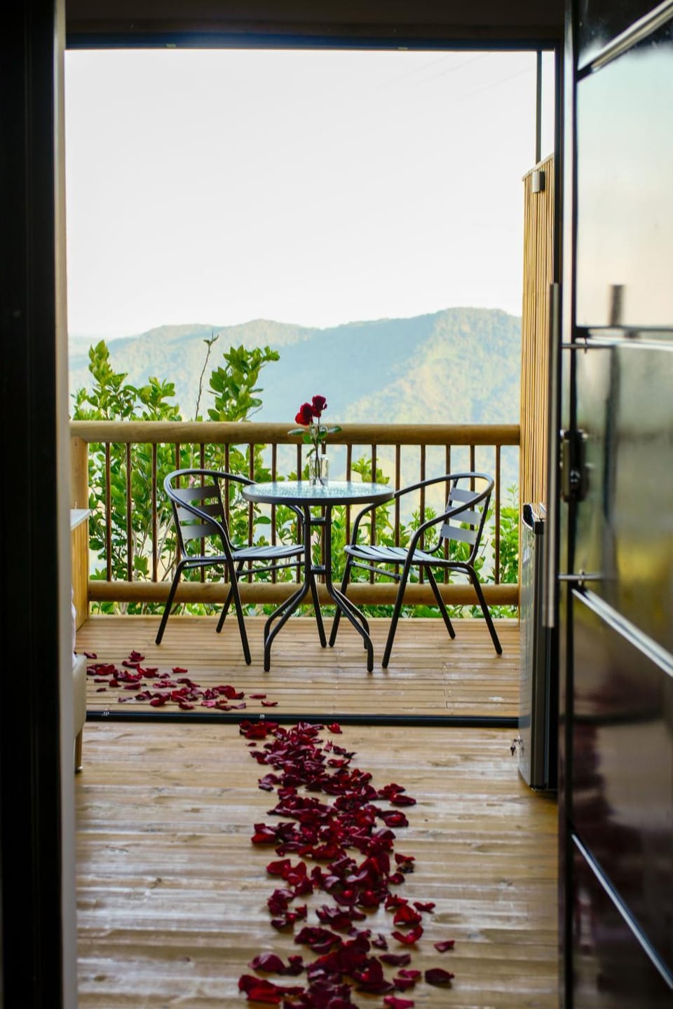 Patio, Day, Natural landscape, View (from property/room), Balcony/Terrace, Dining area, Mountain view