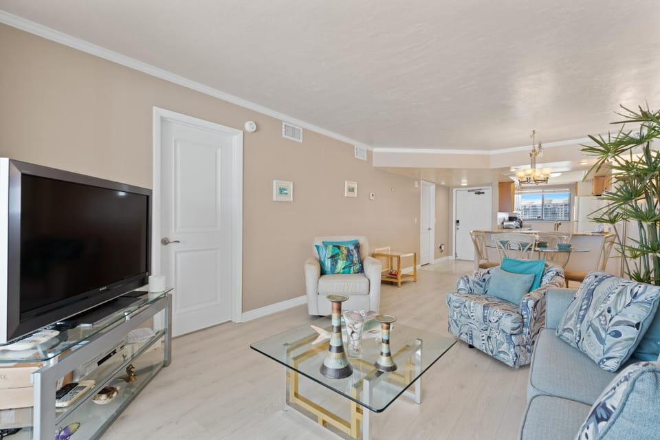 Carlos Pointe #534 Heavenly Sunsets by Sun Palace Vacations Apartment in Estero Island