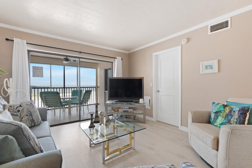 Carlos Pointe #534 Heavenly Sunsets by Sun Palace Vacations Apartment in Estero Island