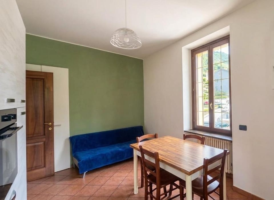 Sweet Lake Apartment in Como