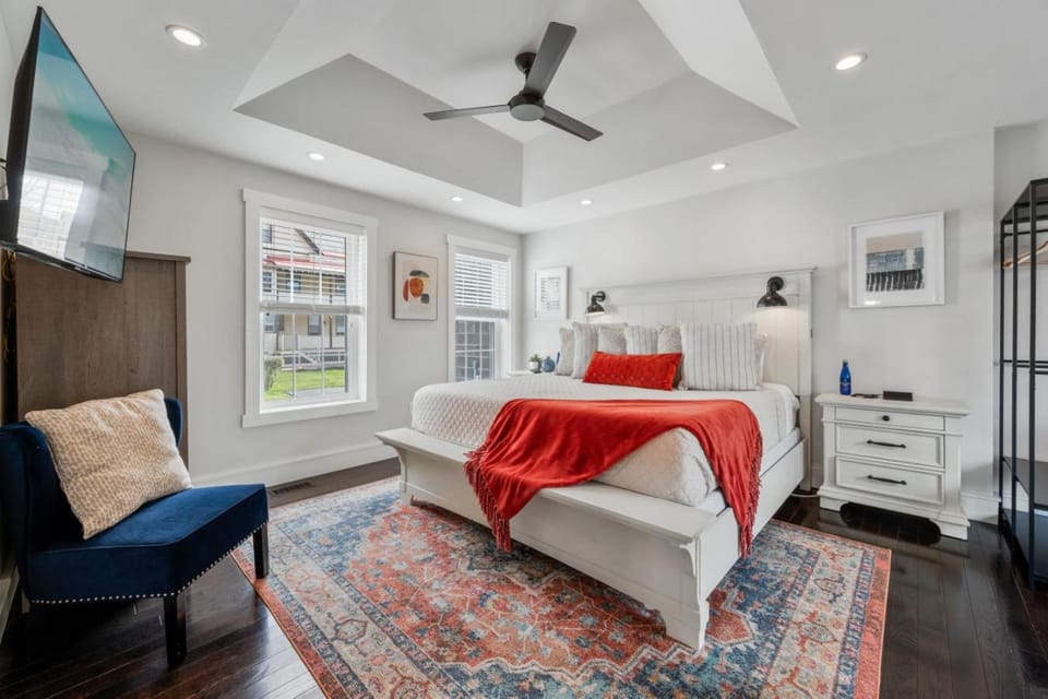 Upscale Apt in the Heart of Downtown Games and TVs Apartment in Saratoga Springs