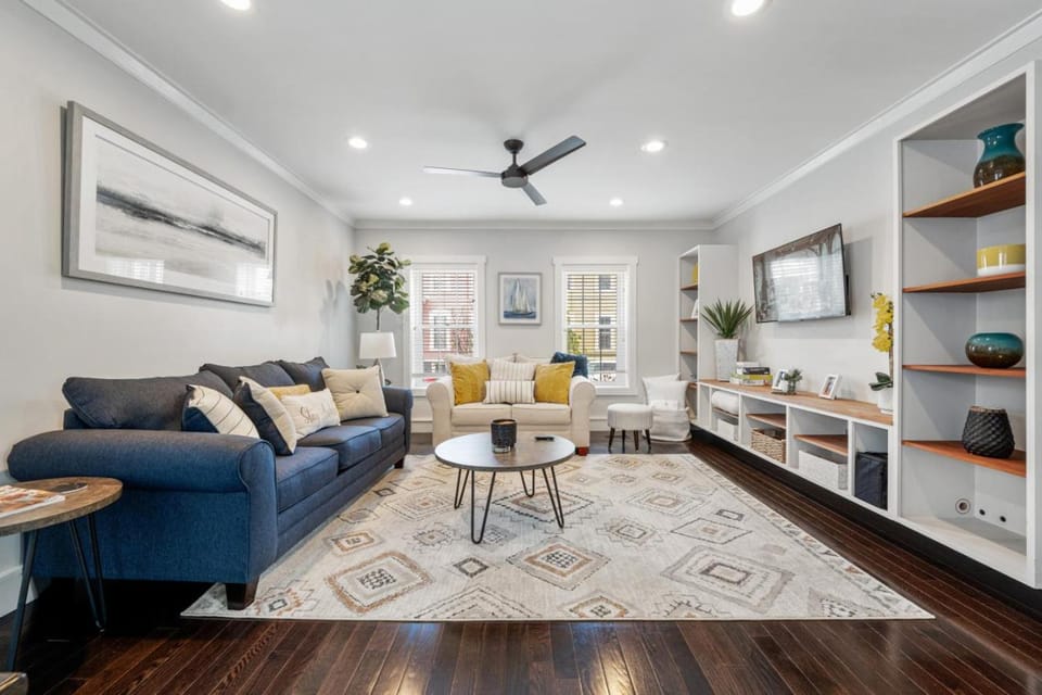 Upscale Apt in the Heart of Downtown Games and TVs Apartment in Saratoga Springs