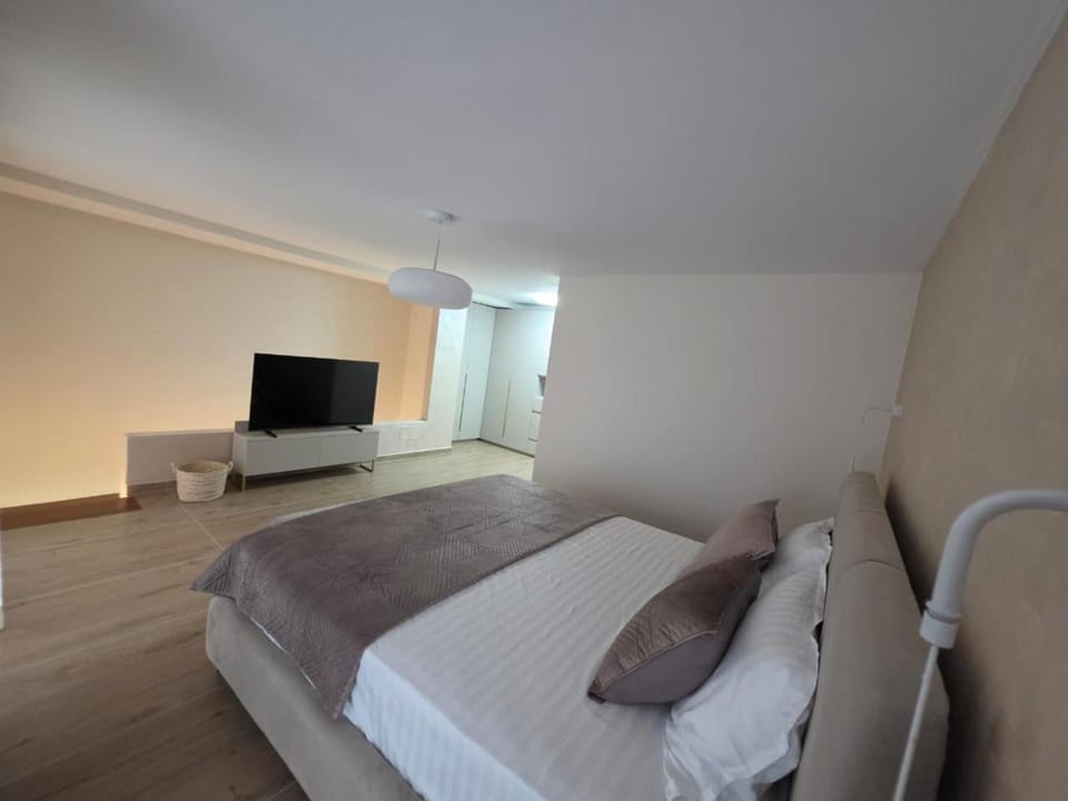 Luxury Seaside Escape 1 - Free Private Parking Apartment in Tirana County, Albania