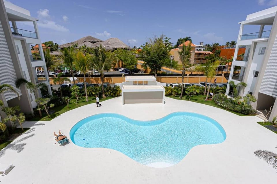 Beach Escape with Pool and Walk to the Beach Apartment in Dominicus