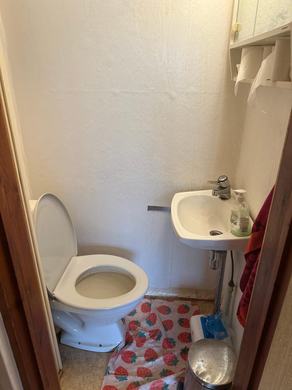 Guest room 1,4 km from Kupittaa Railway station Vacation rental in Turku