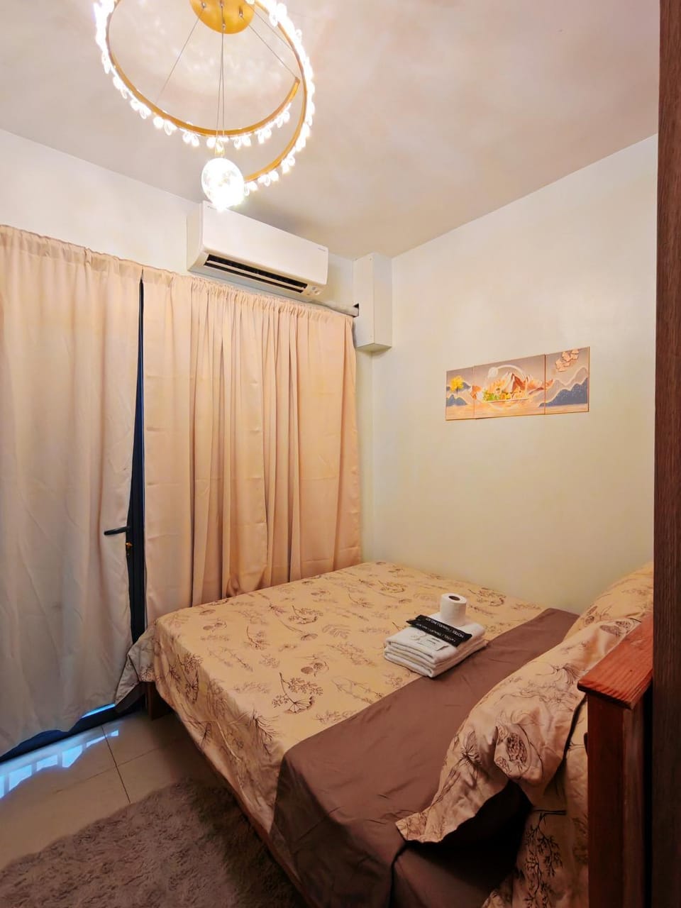 Ifèmi Haven homestay Shore residences Moa Apartment hotel in Pasay