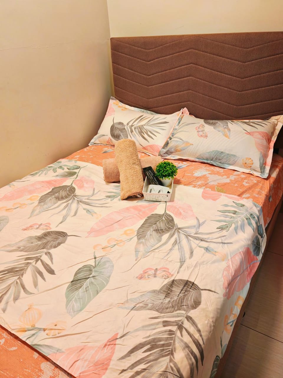 Ifèmi Haven homestay Shore residences Moa Apartment hotel in Pasay