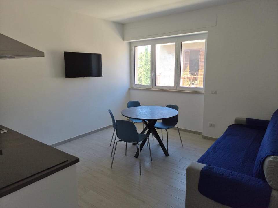 TV and multimedia, Living room, Dining area
