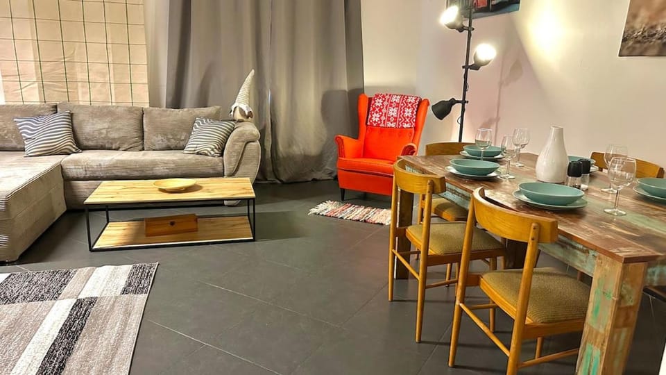 Spacious Apartment 115m2 Near City Center & Parks Apartment in Prague