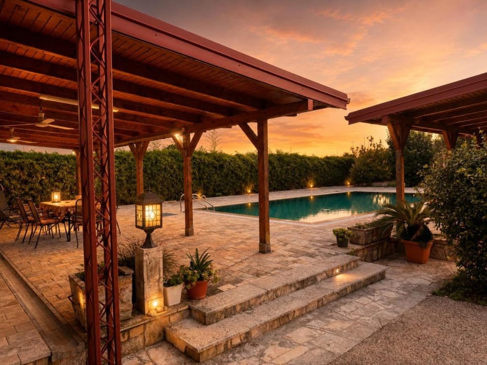 Patio, Day, Garden, Garden view, Pool view, Swimming pool, Sunrise, Sunset, sunbed