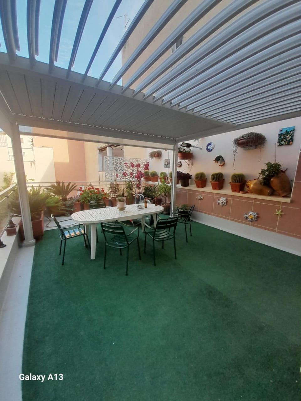 Garden, Breakfast