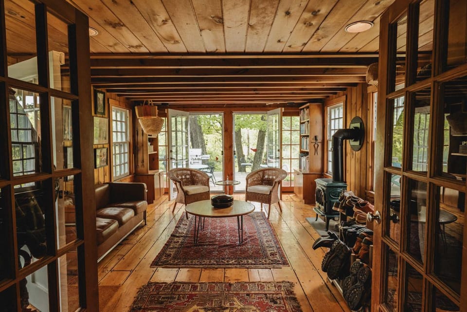 The Patten Estate - Rhinebeck Estate with Pool and Pond House in Rhinebeck