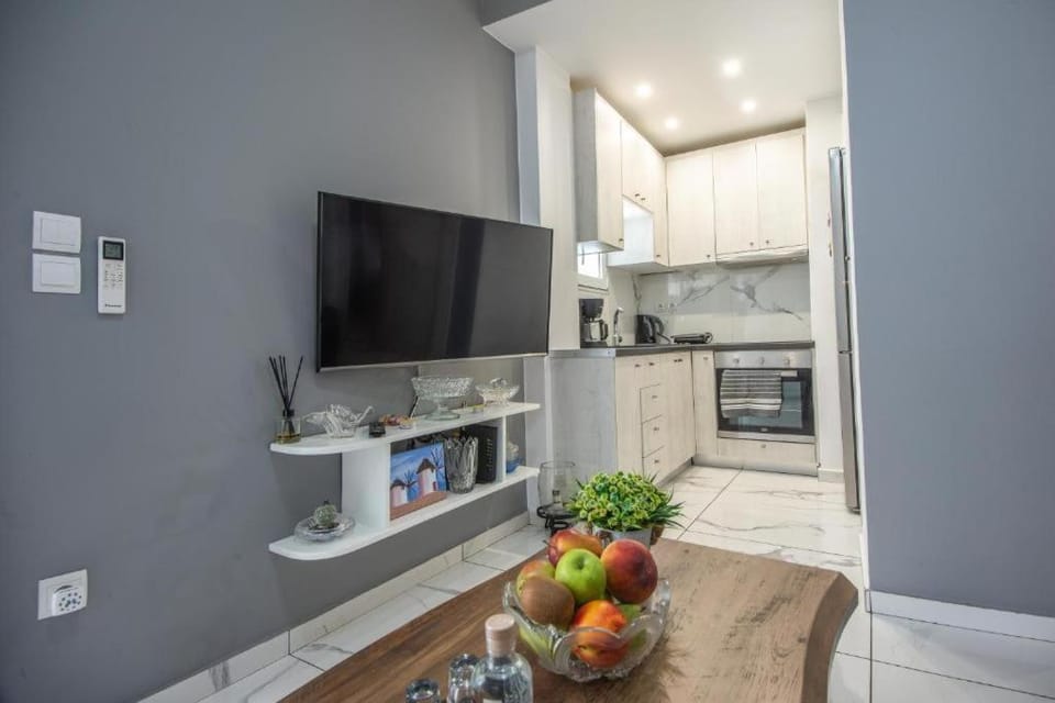 Ermira Apartment in Akti Koundourou