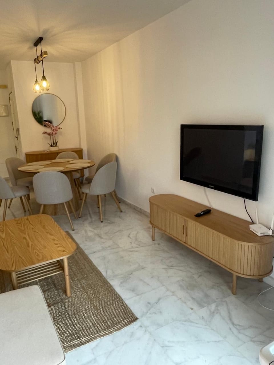 Living room, Seating area, air conditioner
