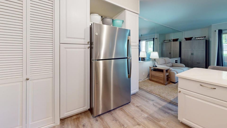 Elkhorn Village Studio 2026 Apartment in Elkhorn Village