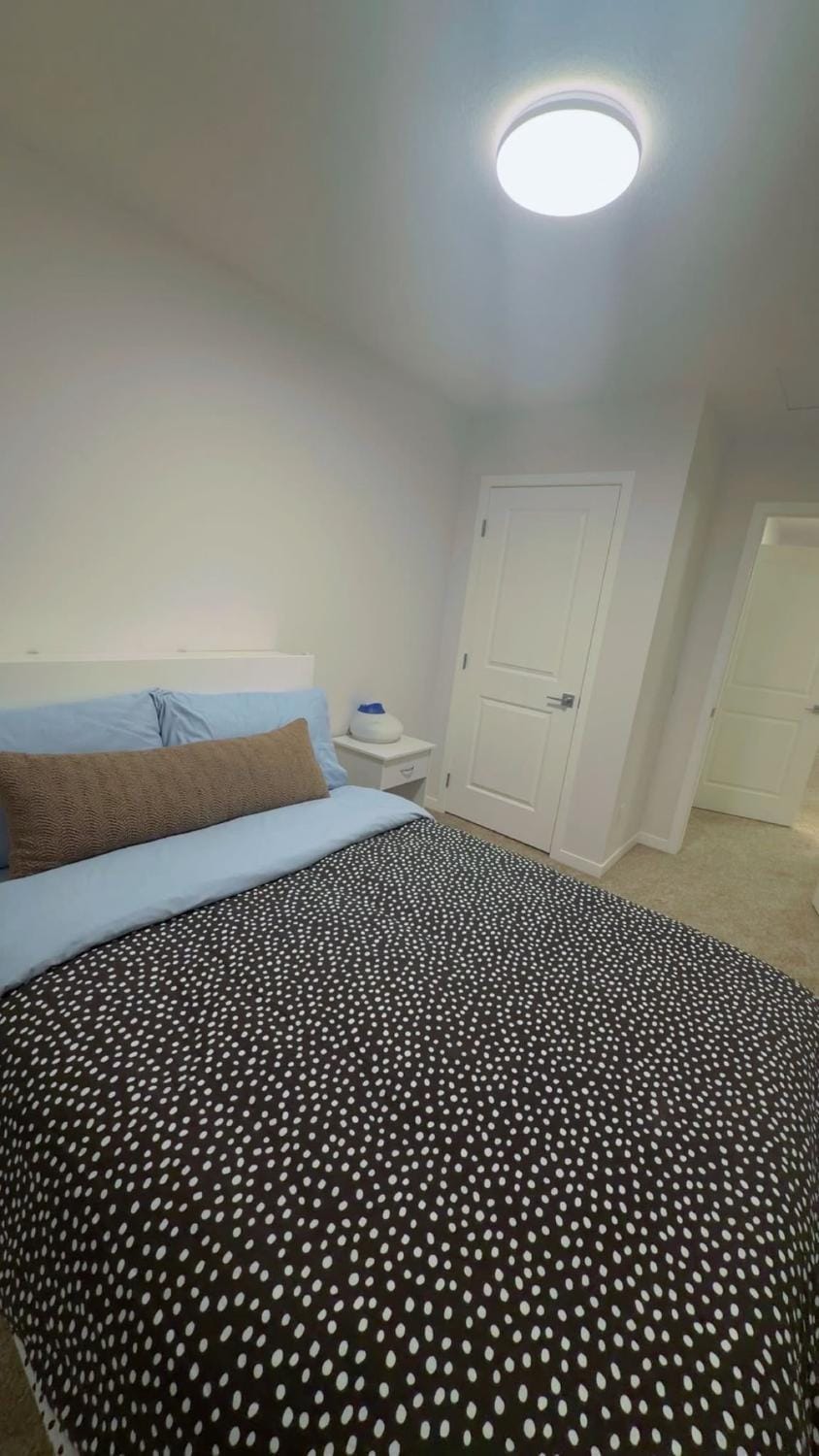 Cozy Room In Glazier Ridge Comfy Home Vacation rental in Calgary
